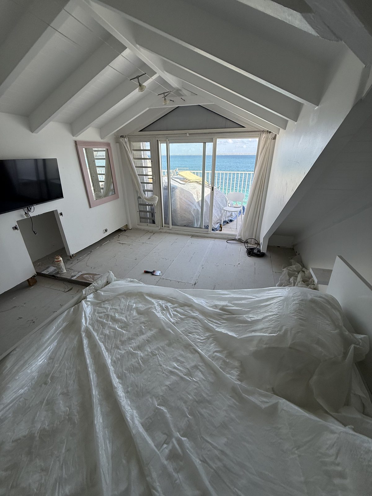 Rénovation d'un appartement à Grand-Case, chantier protégé