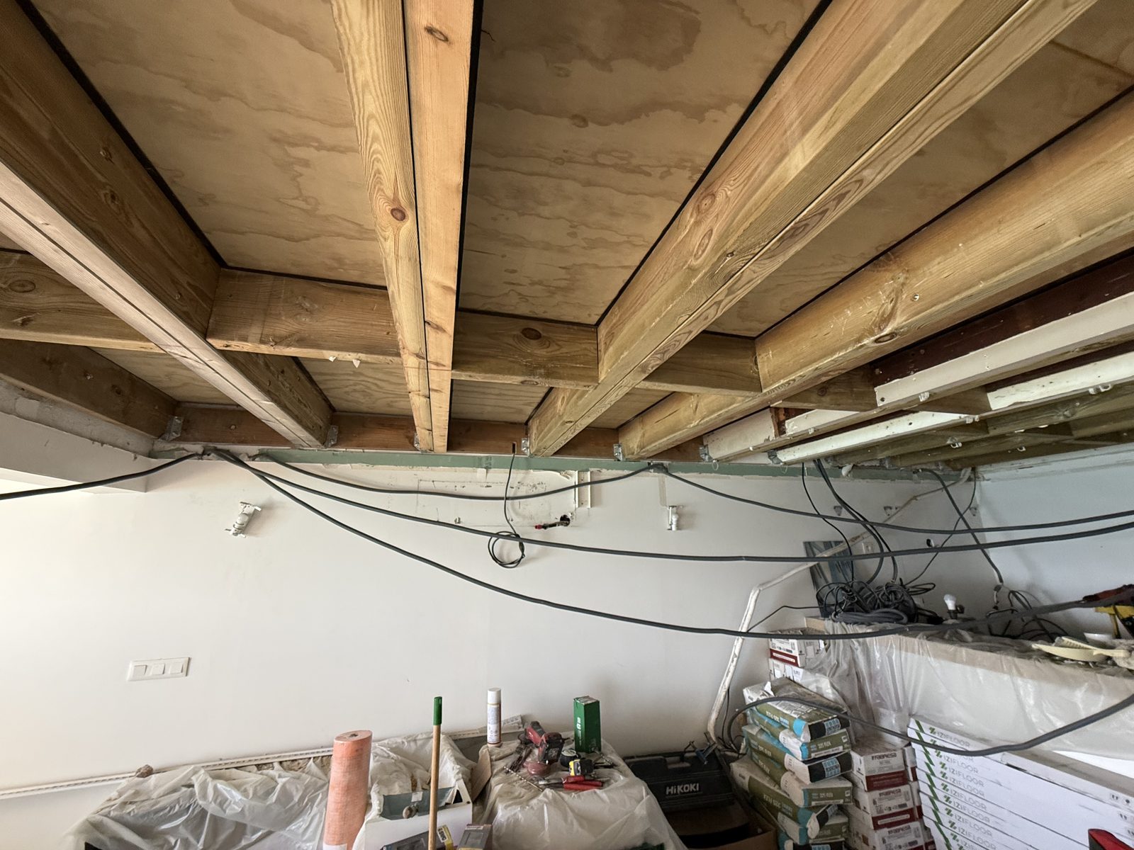 Reprise de la structure bois du plancher
